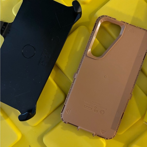 NWT OtterBox tan and navy blue - Picture 2 of 2